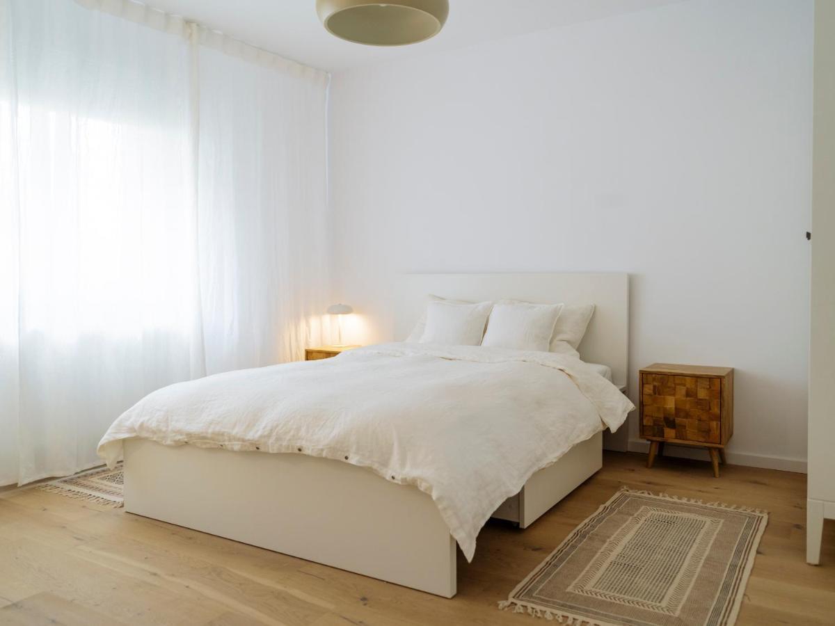 Cozy Central Apartment Near The Forest ブラショフ エクステリア 写真