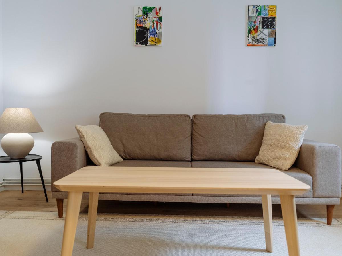 Cozy Central Apartment Near The Forest ブラショフ エクステリア 写真